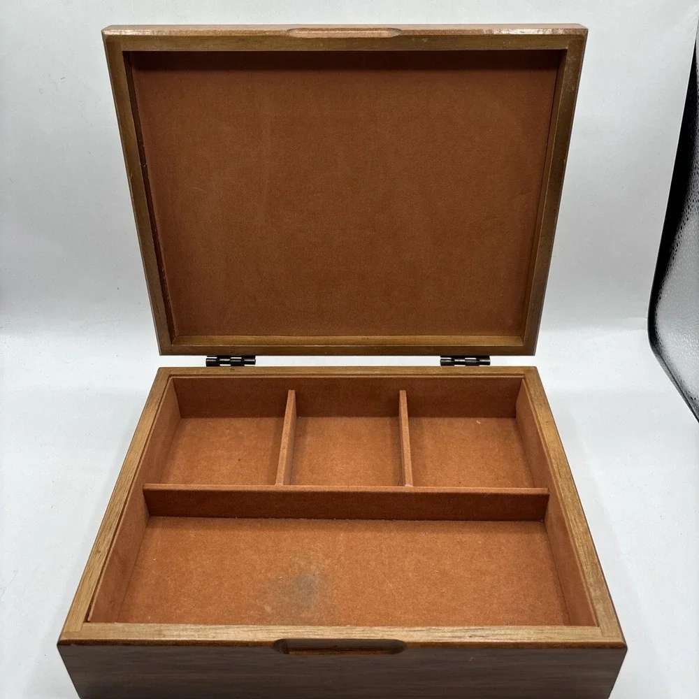 Vintage Fox Hunting Wood Jewelry Box Felt Lined Gold Accent 9 X 7 X 3 Horse READ